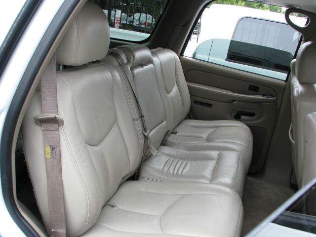 GMC Yukon 2004 photo 15