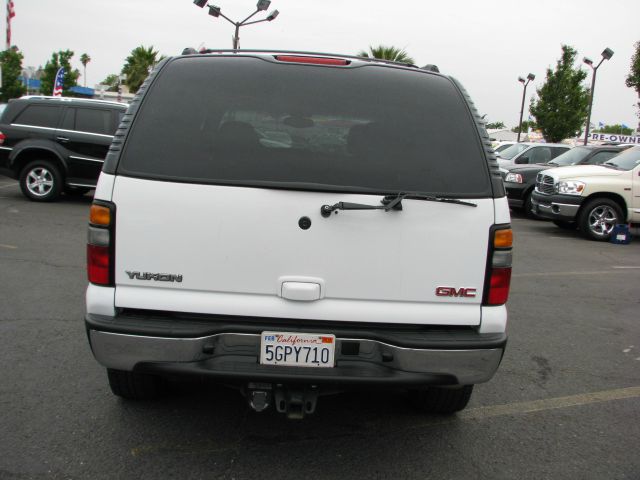 GMC Yukon 2004 photo 20