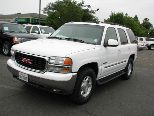 GMC Yukon 2004 photo 3