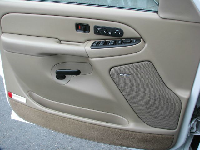 GMC Yukon 2004 photo 9