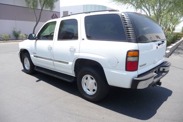 GMC Yukon 2004 photo 1