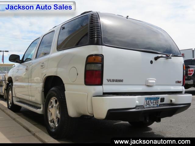 GMC Yukon 2004 photo 3