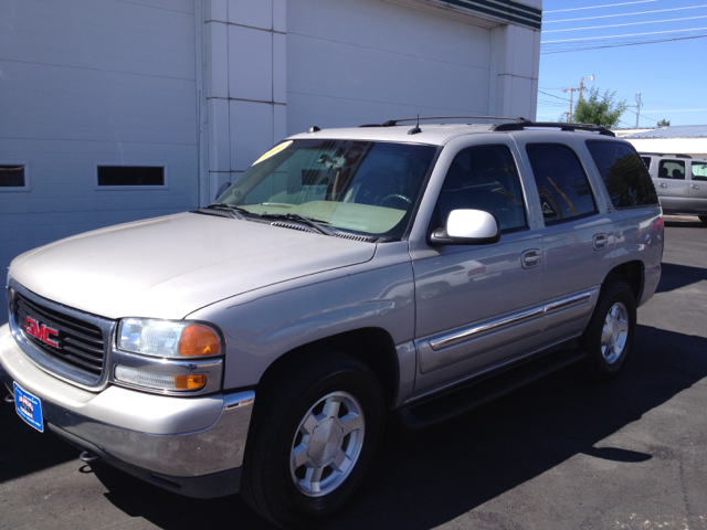 GMC Yukon 2004 photo 3