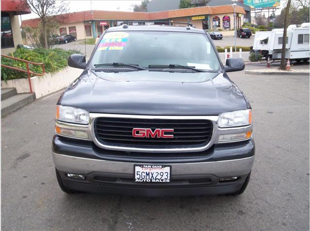 GMC Yukon 2004 photo 1