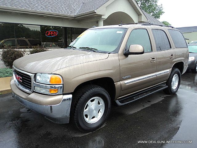 GMC Yukon 2004 photo 3