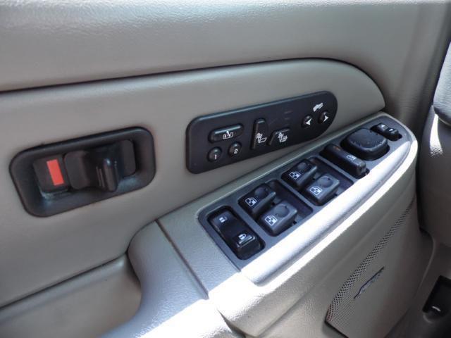 GMC Yukon 2004 photo 1