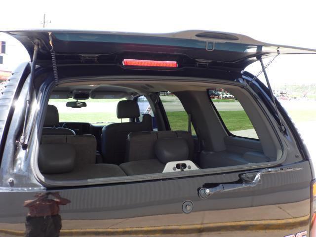 GMC Yukon 2004 photo 14