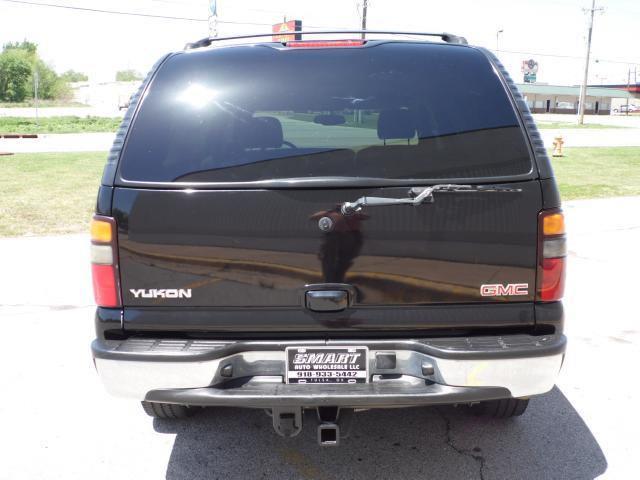 GMC Yukon 2004 photo 15