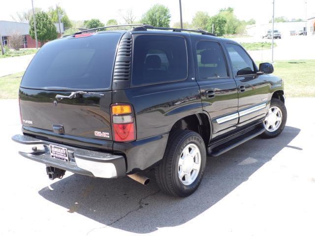 GMC Yukon 2004 photo 18