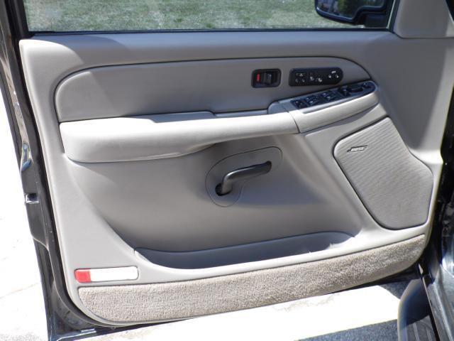 GMC Yukon 2004 photo 23