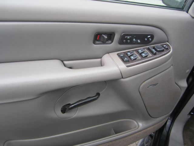 GMC Yukon 2004 photo 1