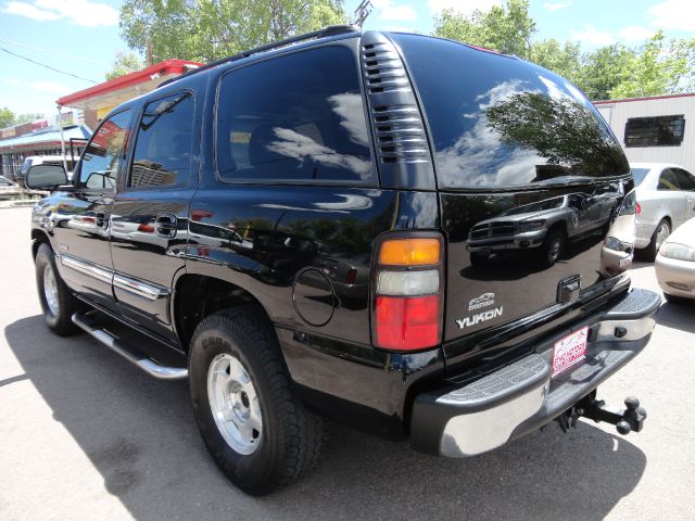 GMC Yukon 2004 photo 4