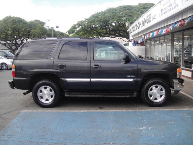 GMC Yukon 2004 photo 1