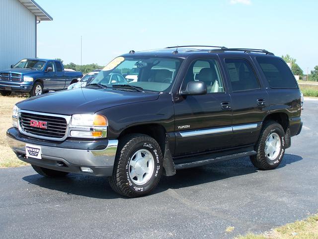 GMC Yukon 2004 photo 1