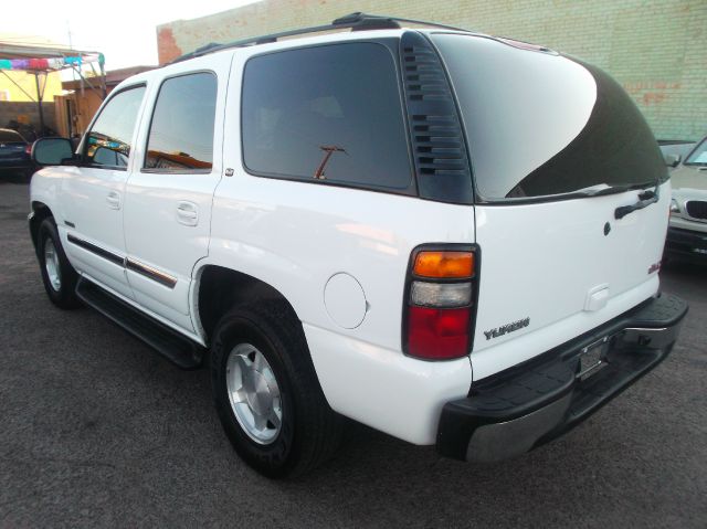 GMC Yukon 2004 photo 3