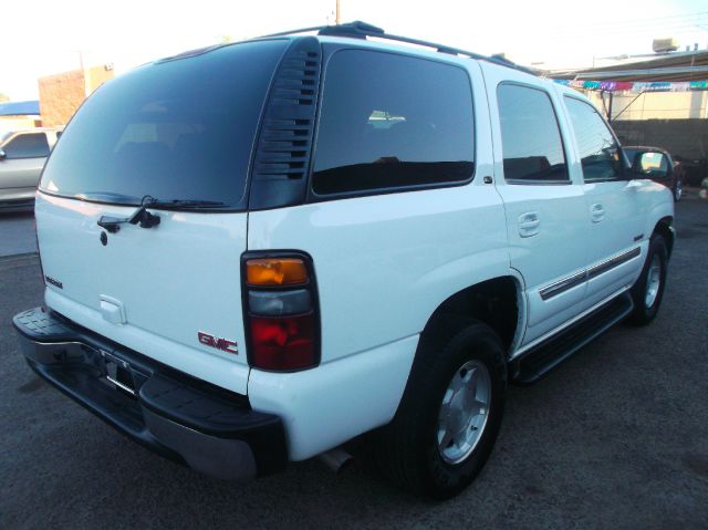 GMC Yukon 2004 photo 4