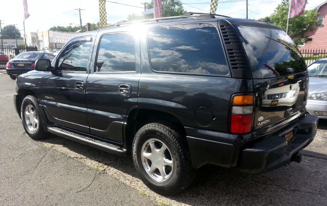 GMC Yukon Base SUV