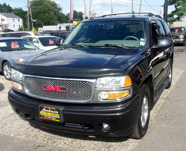 GMC Yukon 2004 photo 3