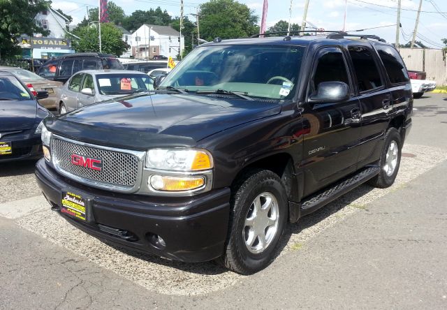 GMC Yukon 2004 photo 4