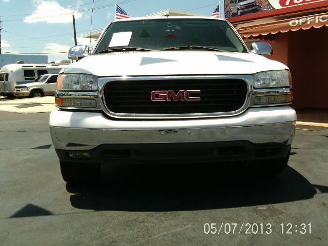 GMC Yukon 2004 photo 11