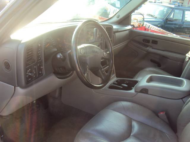 GMC Yukon 2004 photo 4