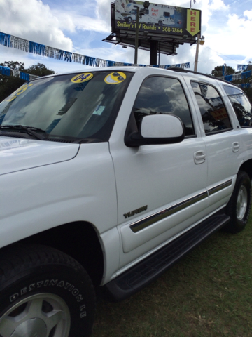 GMC Yukon 2004 photo 1