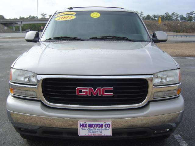 GMC Yukon 2004 photo 1