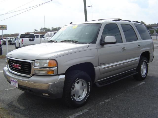 GMC Yukon 2004 photo 2