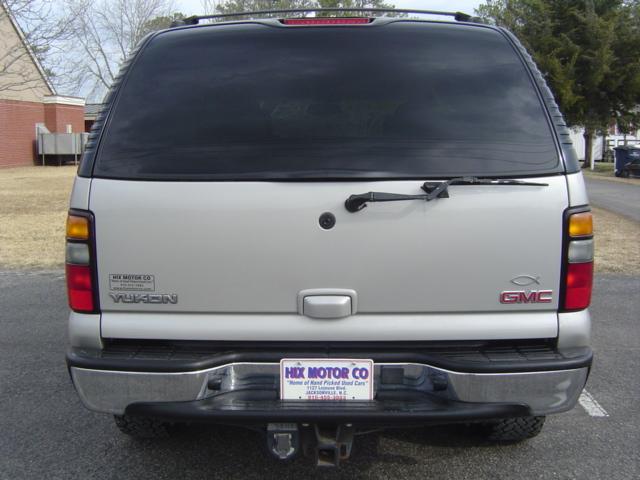 GMC Yukon 2004 photo 4