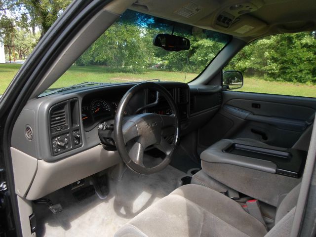 GMC Yukon 2004 photo 1