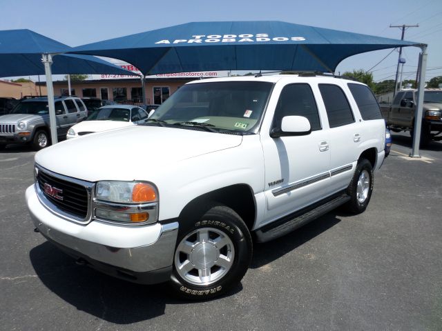 GMC Yukon 2004 photo 2