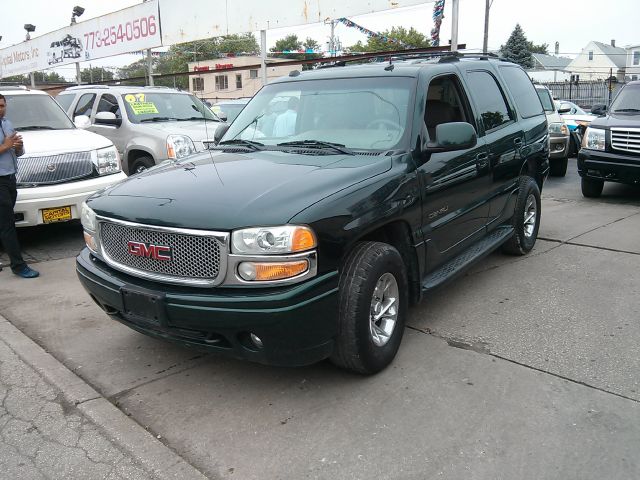 GMC Yukon 2004 photo 4