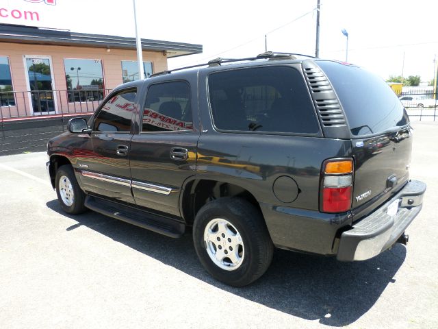 GMC Yukon 2004 photo 1