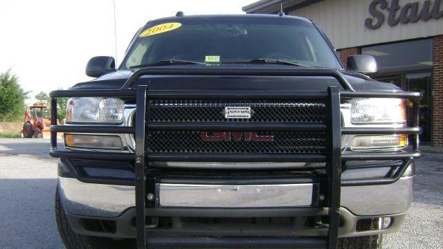 GMC Yukon 2004 photo 3