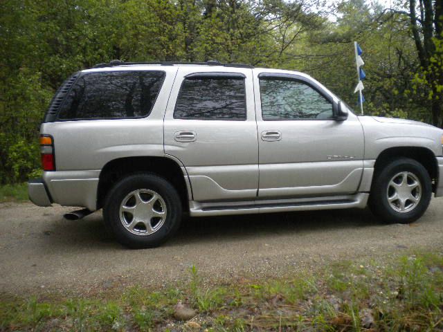 GMC Yukon 2004 photo 34