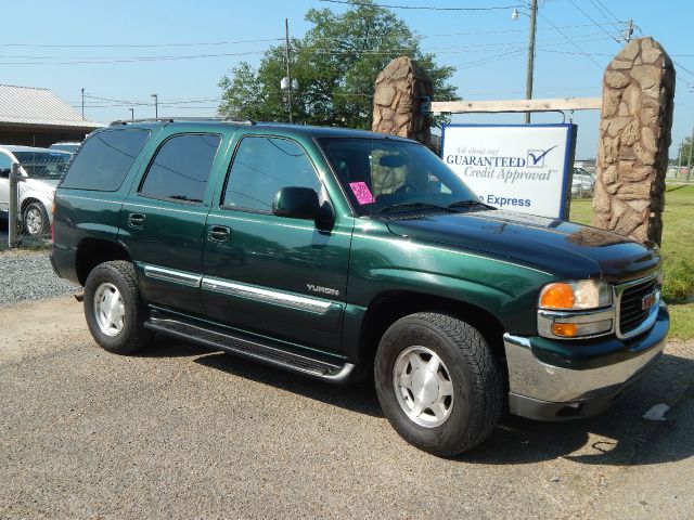 GMC Yukon 2004 photo 1