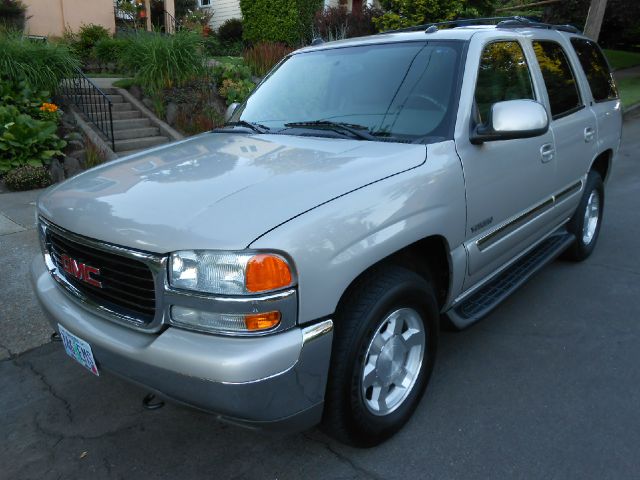 GMC Yukon 2004 photo 4