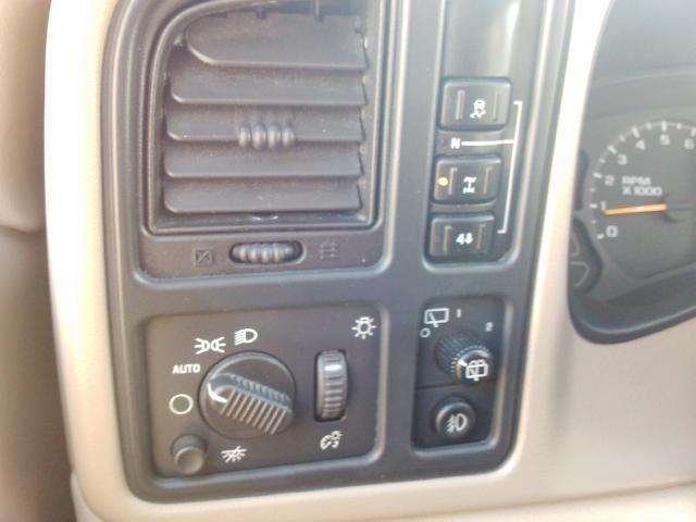 GMC Yukon 2004 photo 1