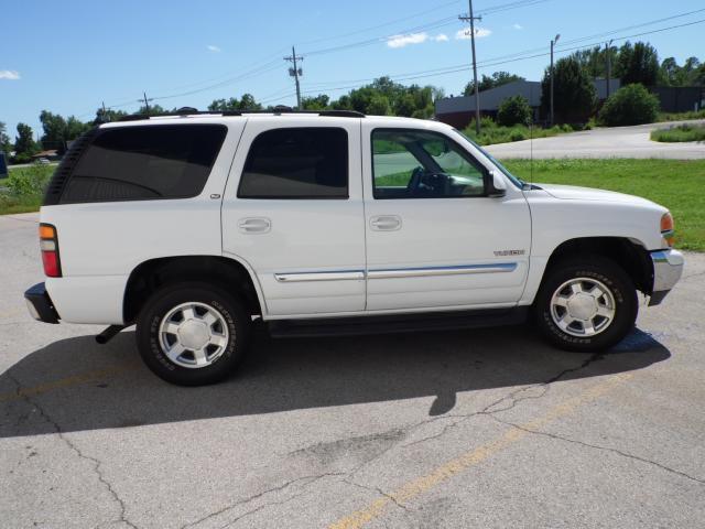 GMC Yukon 2004 photo 23