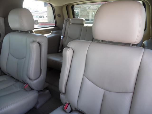 GMC Yukon 2004 photo 3