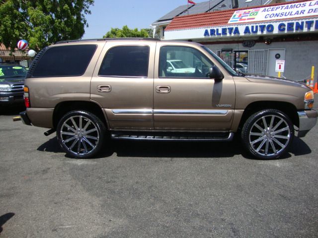 GMC Yukon 2004 photo 13