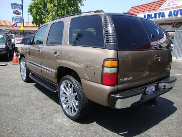 GMC Yukon 2004 photo 7