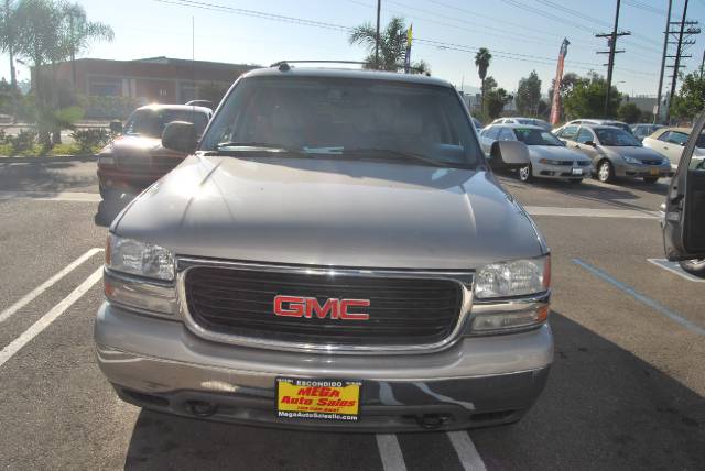 GMC Yukon 2004 photo 1