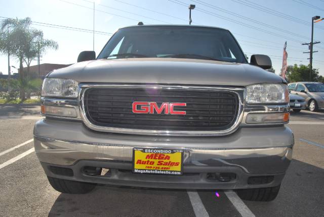 GMC Yukon 2004 photo 3