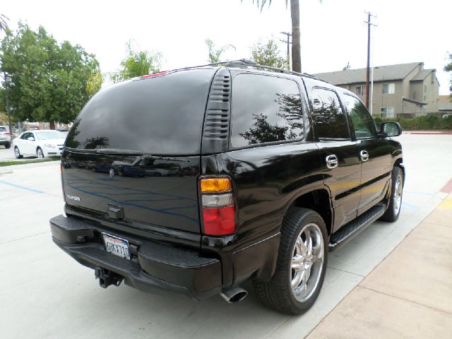 GMC Yukon 2004 photo 4