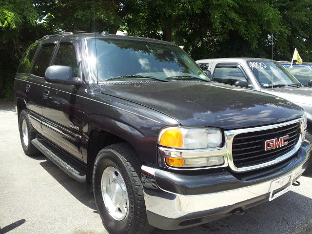 GMC Yukon 2004 photo 1