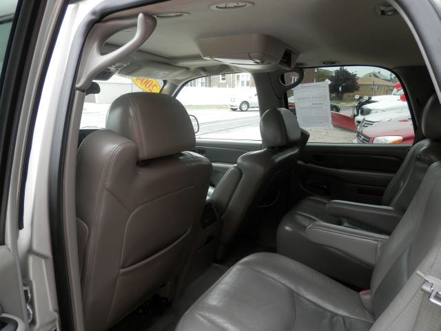 GMC Yukon 2004 photo 15