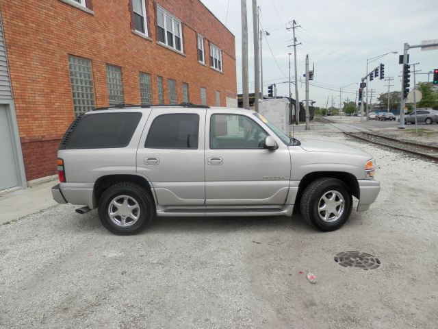 GMC Yukon 2004 photo 8