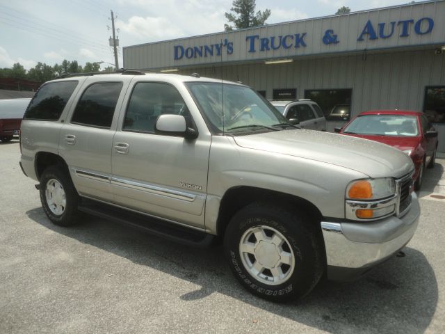 GMC Yukon 2004 photo 4