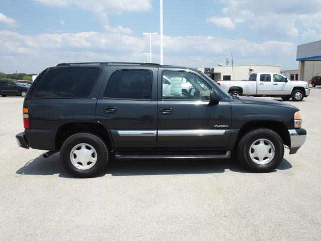 GMC Yukon 2004 photo 3